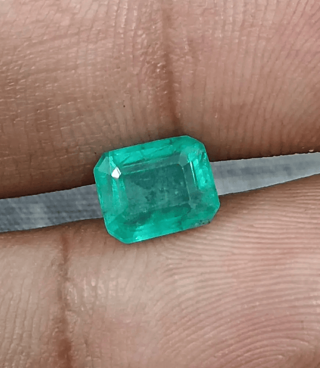 1.95ct Zambian Emerald, 100% Natural Earth Mined Gemstone. - SMSGEMS 