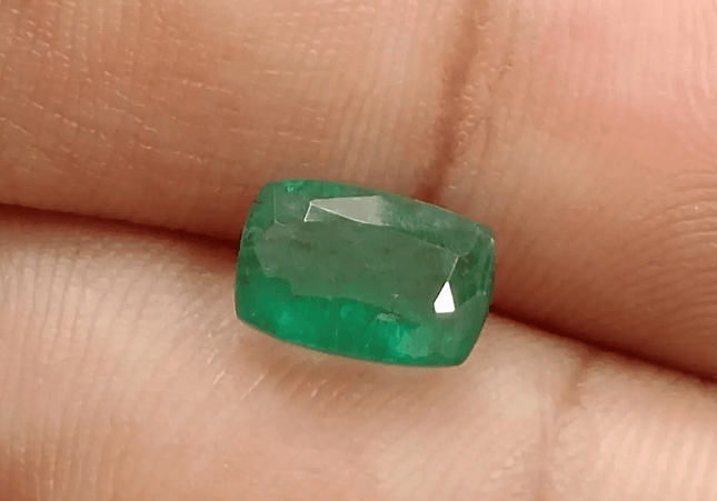 1.95ct Medium Deep Green Zambian Emerald , 100% Natural Earth Mined Gem. - SMSGEMS 