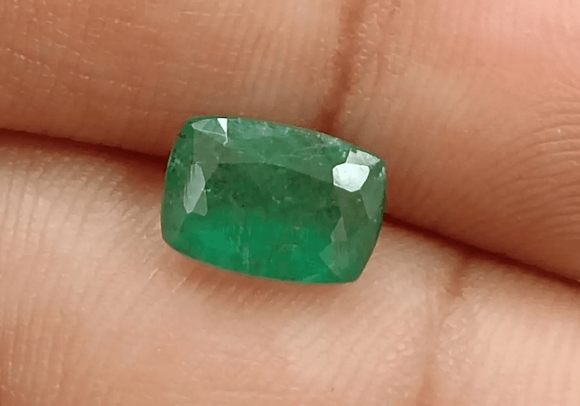 1.95ct Medium Deep Green Zambian Emerald , 100% Natural Earth Mined Gem. - SMSGEMS 