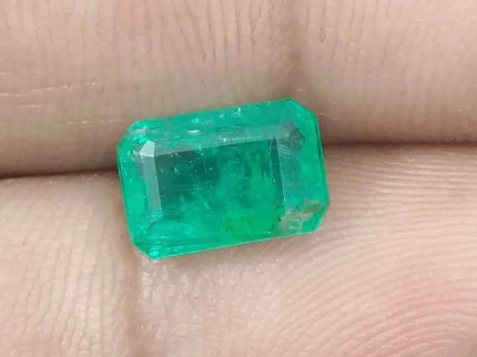 1.97ct Medium Green Emerald, Natural Gemstone - SMSGEMS 