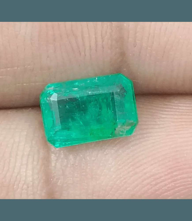 1.97ct Medium Green Emerald, Natural Gemstone - SMSGEMS 