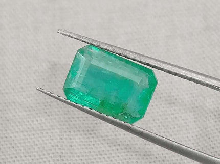 1.97ct Medium Green Emerald, Natural Gemstone - SMSGEMS 