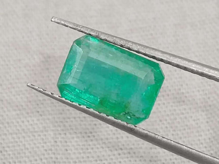 1.97ct Medium Green Emerald, Natural Gemstone - SMSGEMS 