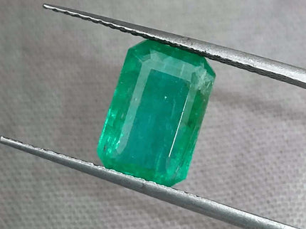 1.97ct Medium Green Emerald, Natural Gemstone - SMSGEMS 