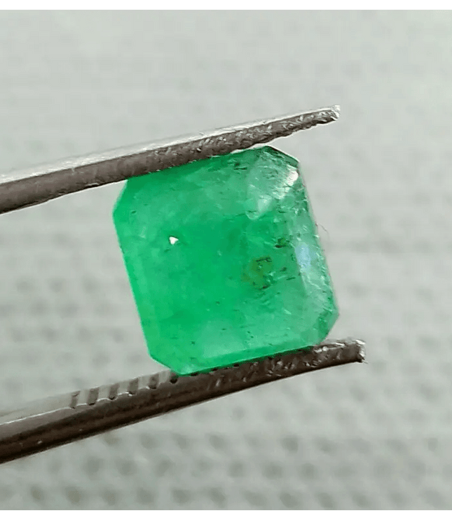 1.97ct Vivid Green Emerald, 100% Natural Gemstone - SMSGEMS 