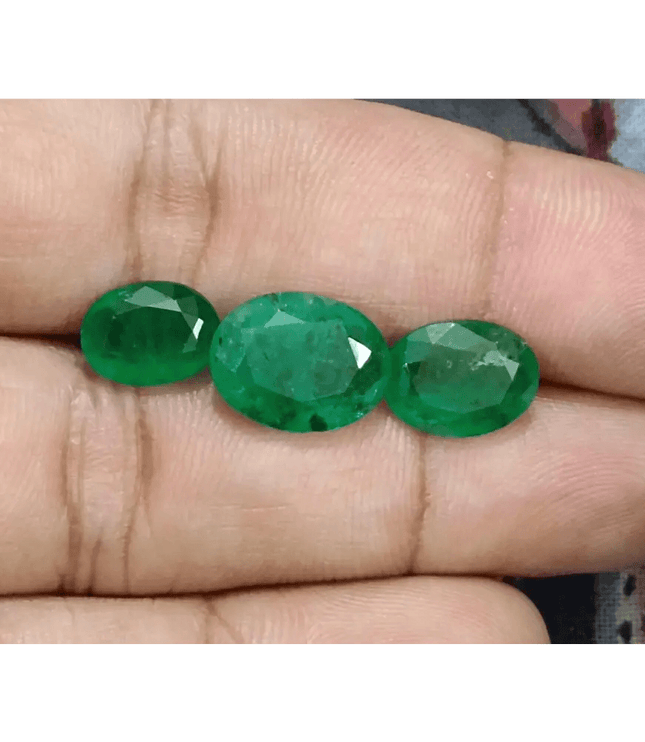 10.09ct Vivid Green Emerald Parcel, Natural Gemstones - SMSGEMS 