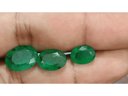 10.09ct Vivid Green Emerald Parcel, Natural Gemstones - SMSGEMS 