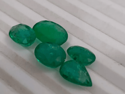 10.70ct Emerald Parcel, Natural Gemstones - SMSGEMS 