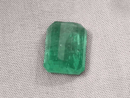 13.80ct Natural Swat Emerald Medium Light Green - SMSGEMS 