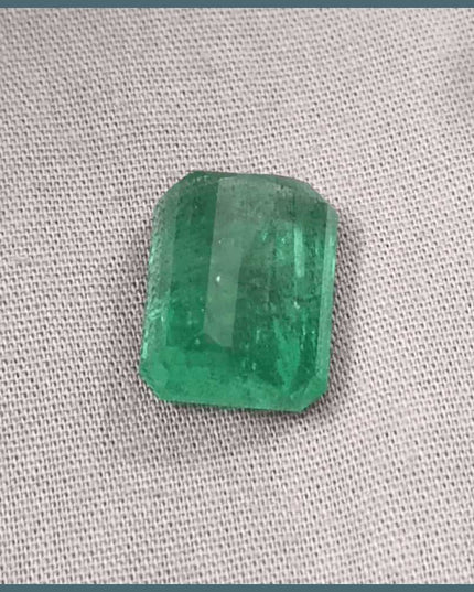 13.80ct Natural Swat Emerald Medium Light Green - SMSGEMS 