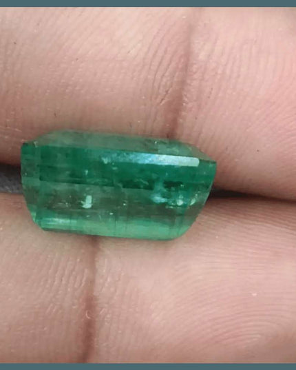 13.80ct Natural Swat Emerald Medium Light Green - SMSGEMS 