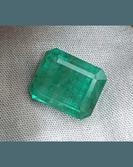 13.80ct Natural Swat Emerald Medium Light Green - SMSGEMS 
