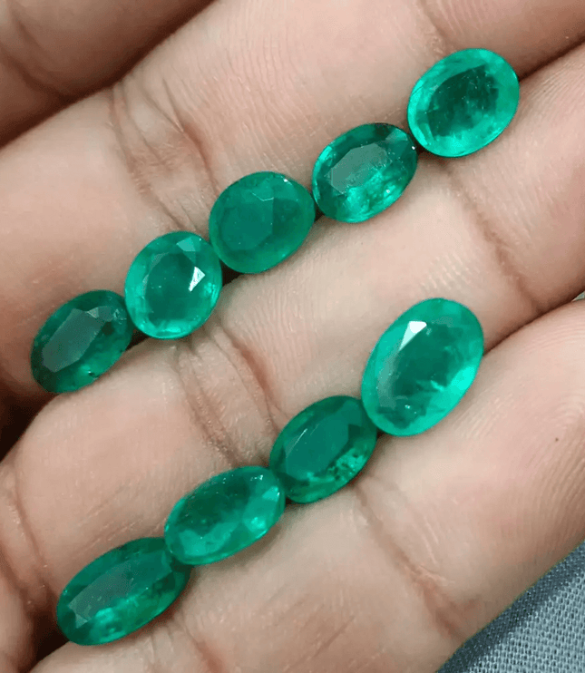 16.32ct Emerald Parcel, 100% Natural Gemstones - SMSGEMS 