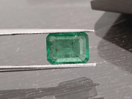 2.10ct Golden Green Swat Emerald, 100% Natural Gemstone - SMSGEMS 