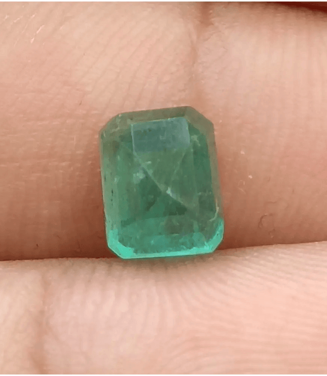 2.11ct Zambian Emerald , 100% Natural Earth Mined Gem. - SMSGEMS 