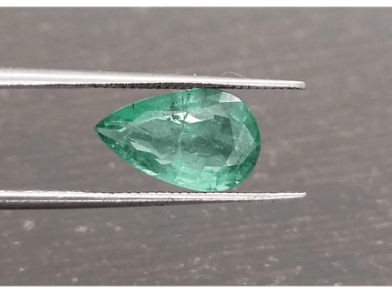 2.20ct Zambian Emerald, 100% Natural Earth mined Gem - SMSGEMS 