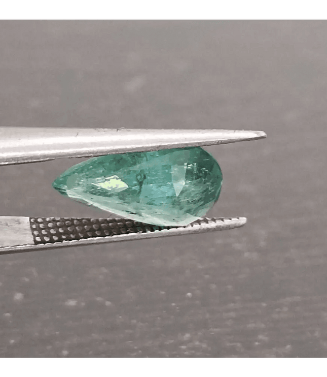 2.20ct Zambian Emerald, 100% Natural Earth mined Gem - SMSGEMS 