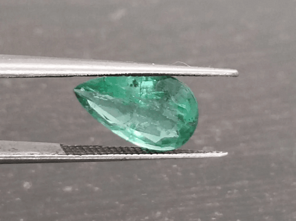 2.20ct Zambian Emerald, 100% Natural Earth mined Gem - SMSGEMS 