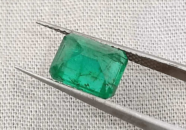 GSI Certified 2.22ct Deep Vivid Green Emerald - SMSGEMS 