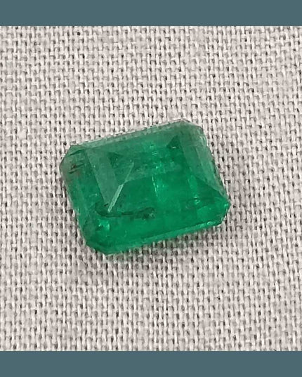 GSI Certified 2.22ct Deep Vivid Green Emerald - SMSGEMS 