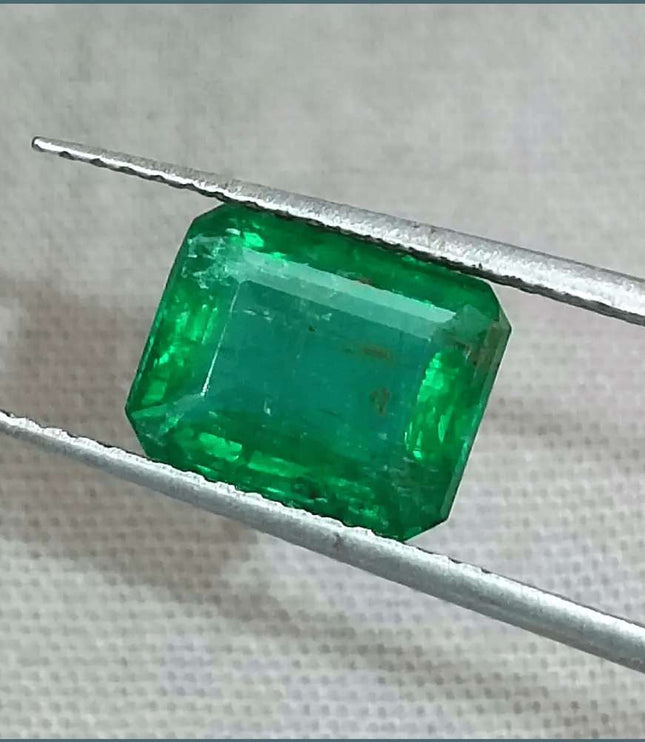 GSI Certified 2.22ct Deep Vivid Green Emerald - SMSGEMS 