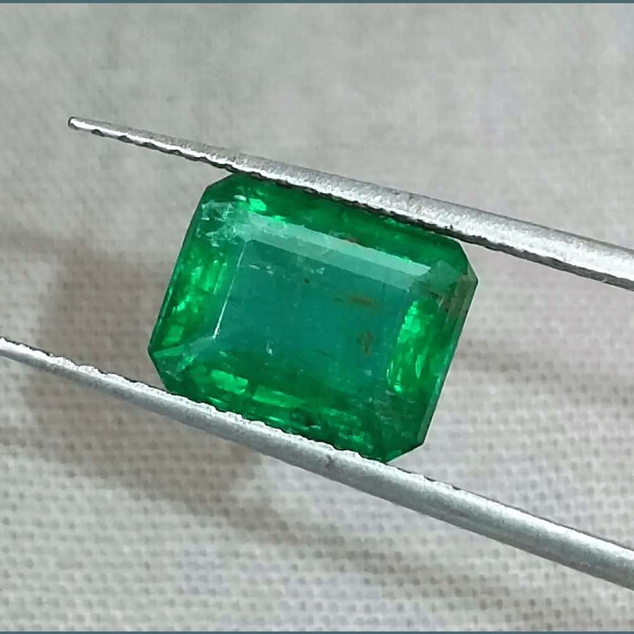 GSI Certified 2.22ct Deep Vivid Green Emerald - SMSGEMS 