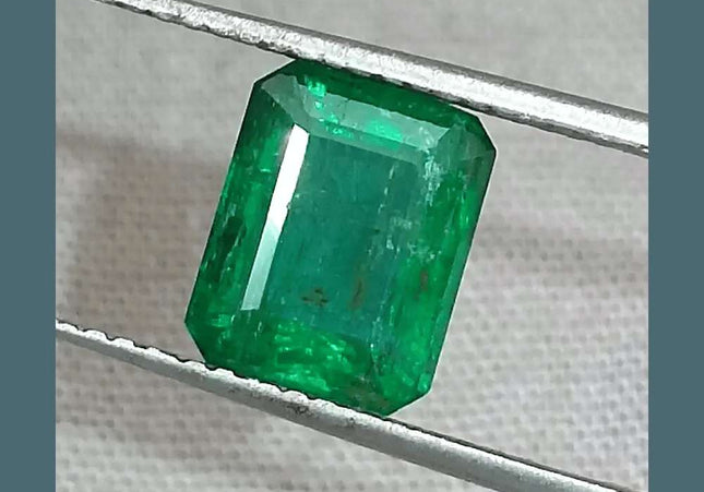 GSI Certified 2.22ct Deep Vivid Green Emerald - SMSGEMS 
