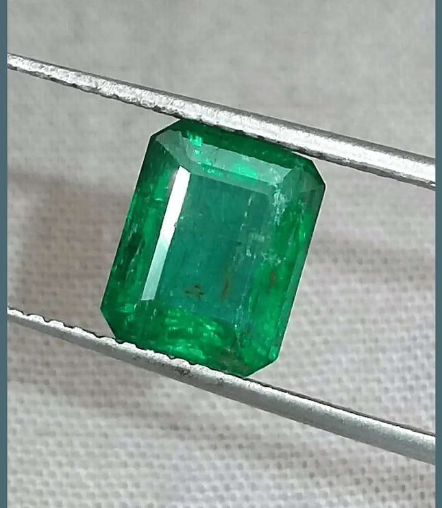 GSI Certified 2.22ct Deep Vivid Green Emerald - SMSGEMS 