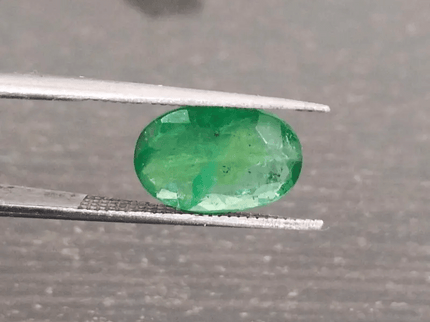 2.23ct Vivid Green Emerald, 100% Natural Gem - SMSGEMS 