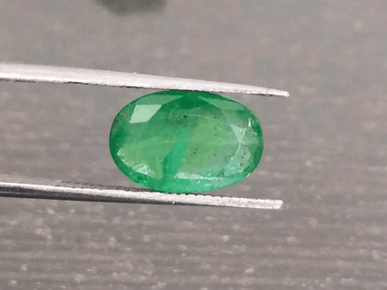 2.23ct Vivid Green Emerald, 100% Natural Gem - SMSGEMS 