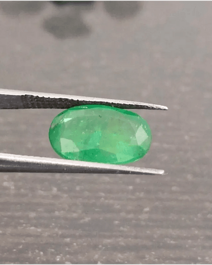 2.23ct Vivid Green Emerald, 100% Natural Gem - SMSGEMS 