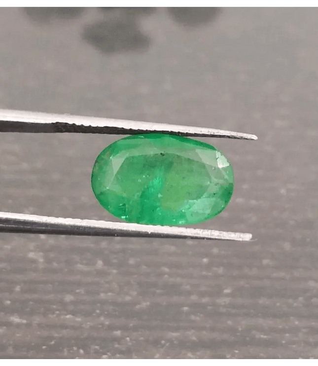 2.23ct Vivid Green Emerald, 100% Natural Gem - SMSGEMS 