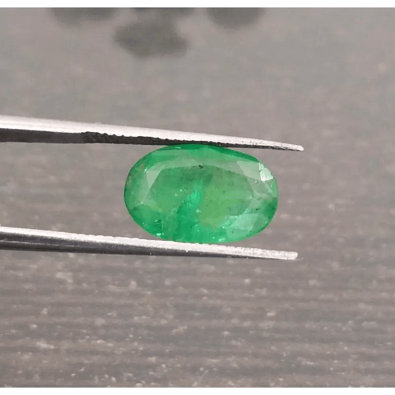 2.23ct Vivid Green Emerald, 100% Natural Gem - SMSGEMS 