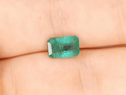 2.25ct Zambian Emerald , 100% Natural Gem - SMSGEMS 