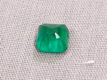 2.28ct Deep Green Zambian Emerald , 100% Natural Earth Mined Gem. - SMSGEMS 