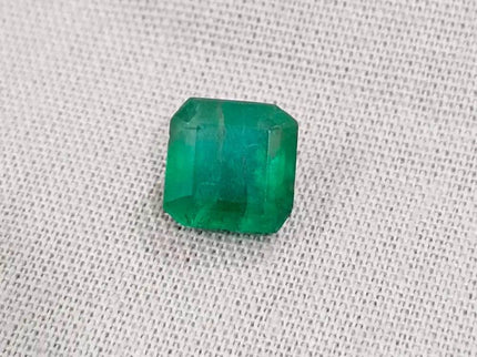 2.28ct Deep Green Zambian Emerald , 100% Natural Earth Mined Gem. - SMSGEMS 