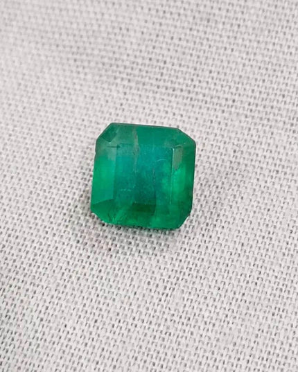 2.28ct Deep Green Zambian Emerald , 100% Natural Earth Mined Gem. - SMSGEMS 