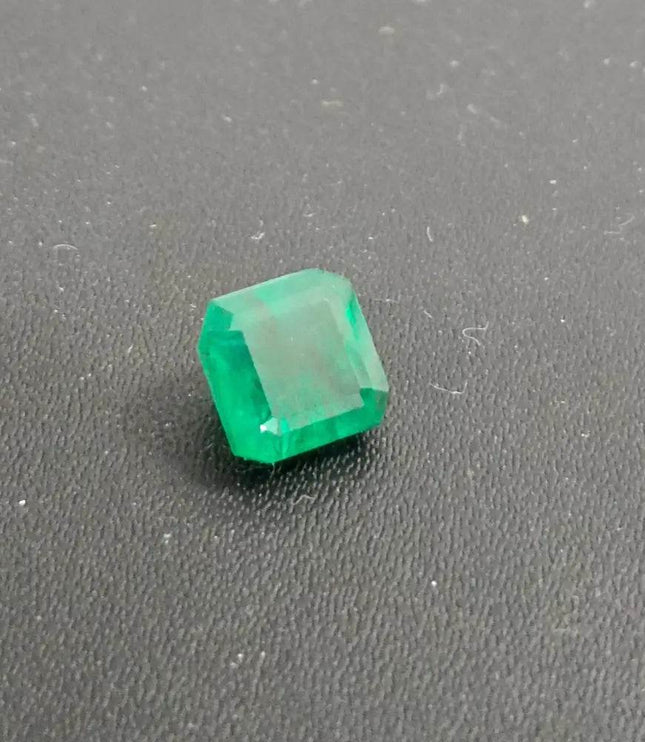 2.28ct Deep Green Zambian Emerald , 100% Natural Earth Mined Gem. - SMSGEMS 