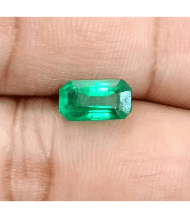 2.28ct Vivid Panjshir Emerald , 100% Natural Earth Mined Gem. - SMSGEMS 