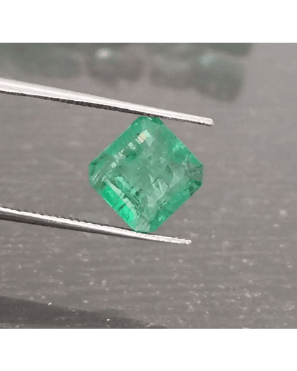 2.28ct Vivid Green Ethiopian Emerald, 100% Natural Gem - SMSGEMS 