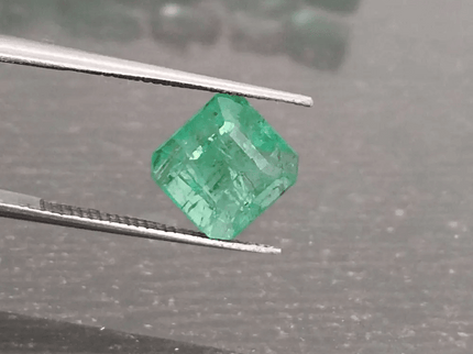 2.28ct Vivid Green Ethiopian Emerald, 100% Natural Gem - SMSGEMS 