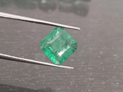 2.28ct Vivid Green Ethiopian Emerald, 100% Natural Gem - SMSGEMS 