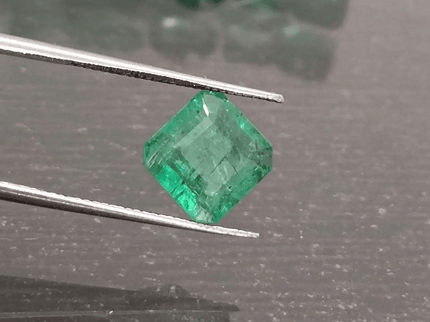 2.28ct Vivid Green Ethiopian Emerald, 100% Natural Gem - SMSGEMS 