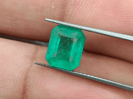 2.30ct Swat Emerald, 100% Natural Earth Mined Gemstone. - SMSGEMS 