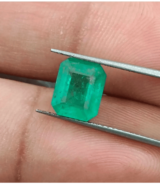 2.30ct Swat Emerald, 100% Natural Earth Mined Gemstone. - SMSGEMS 