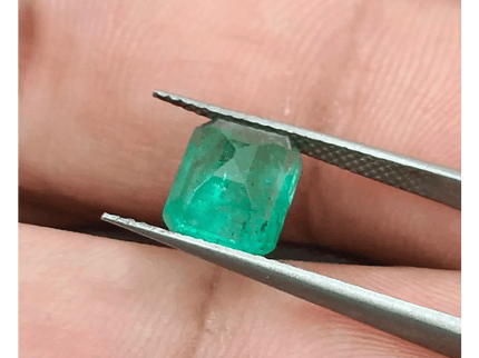 2.30ct Swat Emerald, 100% Natural Earth Mined Gemstone. - SMSGEMS 