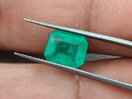 2.30ct Swat Emerald, 100% Natural Earth Mined Gemstone. - SMSGEMS 