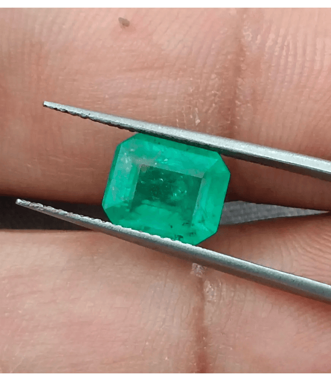 2.30ct Swat Emerald, 100% Natural Earth Mined Gemstone. - SMSGEMS 