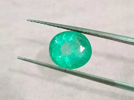 2.34ct Vivid Green Colombian Emerald, 100% Natural Gemstone - SMSGEMS 