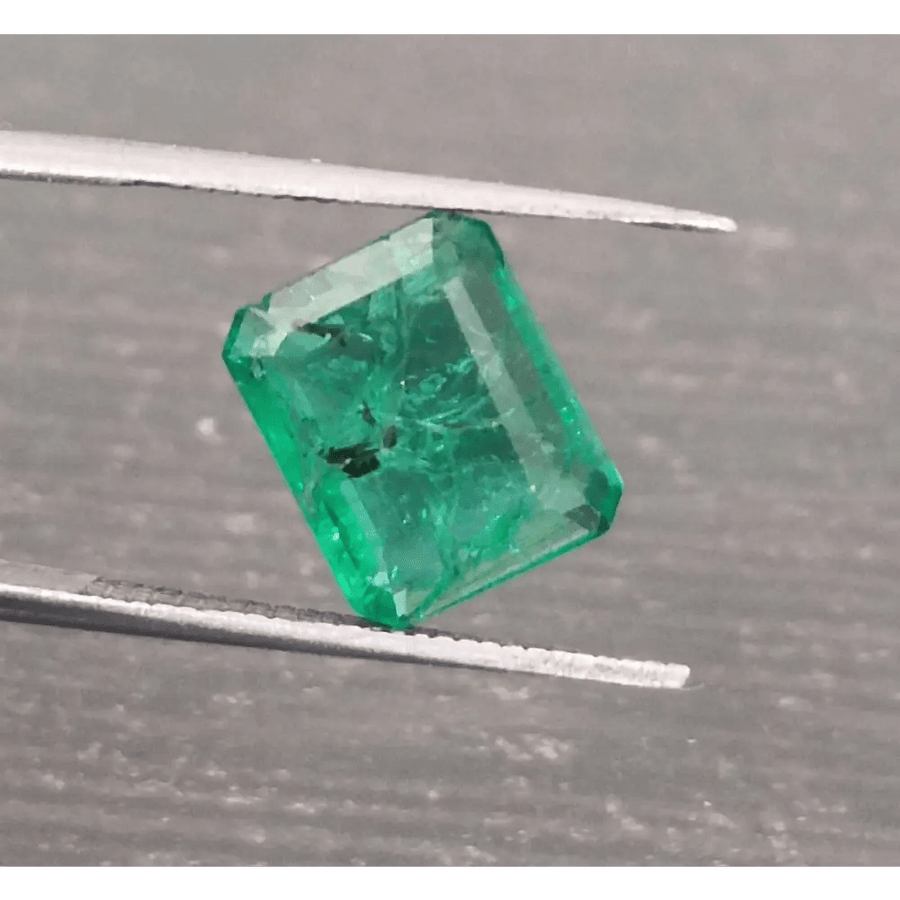 2.35ct Vivid Green Emerald, 100% Natural Gemstone - SMSGEMS 